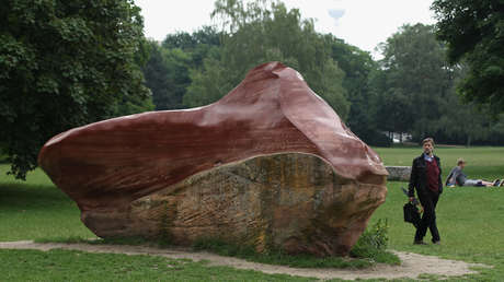 Venezuela recupera la piedra indígena sagrada sustraída por un artista alemán (VIDEO)