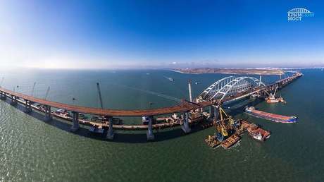 El 'proyecto del siglo' en imágenes: Rusia estrena el puente de Crimea 6 meses antes de lo previsto