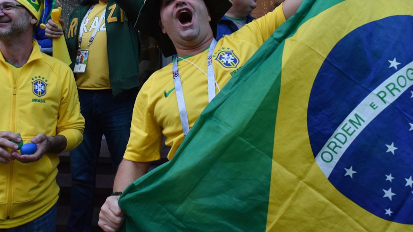 "Machismo y vergüenza": Hinchas brasileños cantan canción insultante a una joven rusa y arde la Red