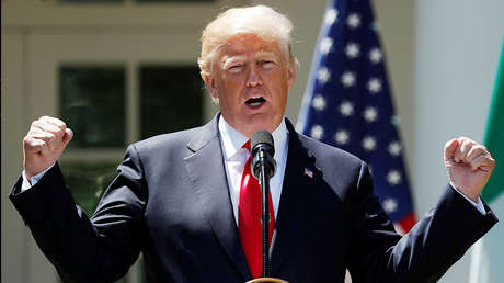 FOTOS: Trump recibe una enorme carta de Kim Jong-un (Y los usuarios de redes mueren de risa)