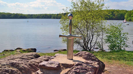 Hallan misteriosas inscripciones en el castillo vinculado al rey Arturo