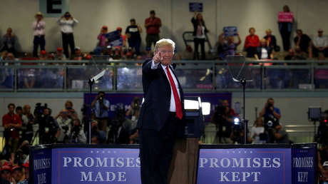 "Demuestre que es indígena": Trump ofrece un millón de dólares por prueba de ADN a una senadora