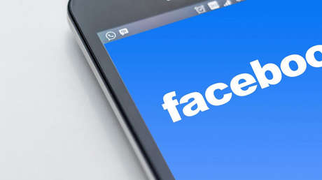 Las acciones de Facebook se desploman y Zuckerberg pierde 20.000 millones de dólares en 2 horas