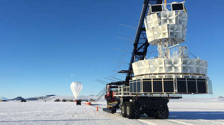 Descubren una anomalía que refuta leyes del modelo estándar de la física de partículas