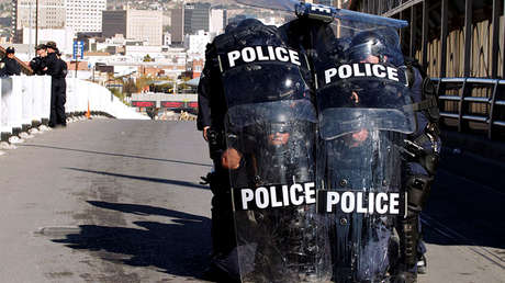 "Dense la vuelta": Trump promete "más tropas" para detener a la caravana de "matones y pandilleros"