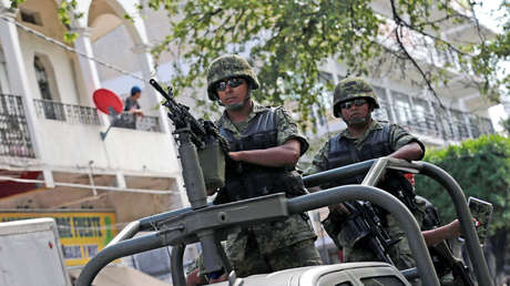 Los trucos del lenguaje de López Obrador en una sociedad militarizada