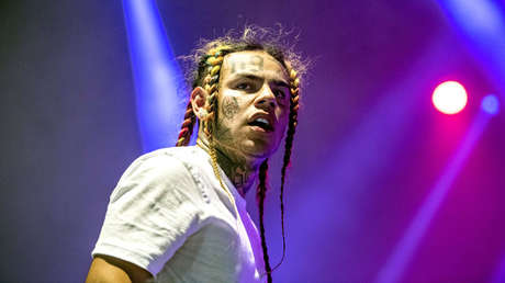 "Maldito asesino": 6ix9ine enfrenta varios cargos pero su abogado dice que solo finge ser un gánster