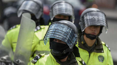VIDEOS: Policía colombiana reprime con balas de goma manifestación estudiantil en Bogotá