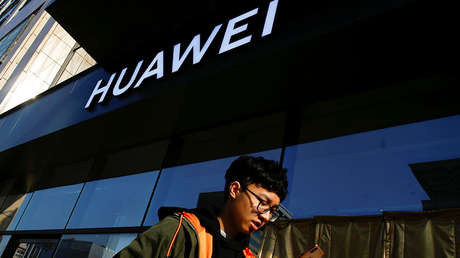 Reuters: Trump podría declarar emergencia nacional y prohibir la compra de equipos de Huawei y ZTE