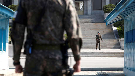 Unos 'hackers' roban los datos personales de casi 1.000 desertores de Corea del Norte