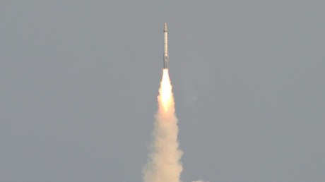 VIDEO: Públican las imágenes del lanzamiento de un misil indio que derribó a un satélite