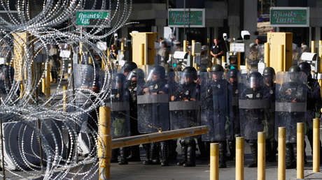 "No estoy jugando": Trump amenaza con mantener cerrada "durante mucho tiempo" la frontera con México