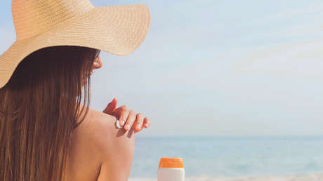 Descubren que las sustancias químicas de los protectores solares se acumulan en la sangre