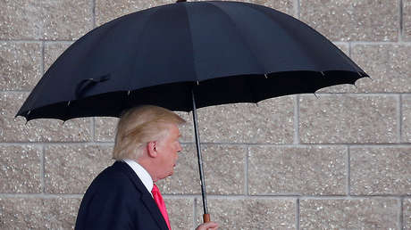 Trump: "Con el respaldo de los demócratas haríamos que México se doble como un paraguas"