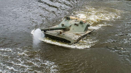 VIDEO: Rusia presenta un nuevo tanque anfibio ligero