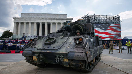Así fue la innovadora celebración de Trump para el Día de la Independencia de EE.UU. con un desfile militar y su propia participación
