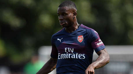 Un futbolista abandona la cancha entre lágrimas por el abuso racial de un rival