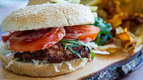 Aprueban en EE.UU. la venta de hamburguesas crudas de 'carne vegetal'