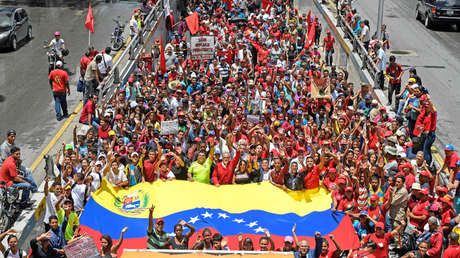 El chavismo marcha en Caracas para rechazar el recrudecimiento de las sanciones de EE.UU. contra Venezuela