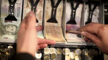 El peso y las bolsas de Argentina muestran mejoría tras una negra semana de caídas