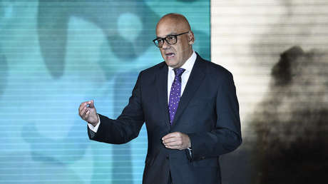 Caracas presenta "pruebas de atentados terroristas" contra Venezuela planeados desde Colombia