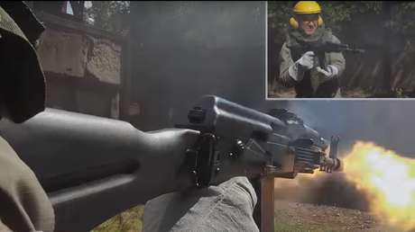 VIDEO: Kaláshnikov somete a "una prueba extrema" su AK-74M y revela cuántos disparos puede hacer sin parar