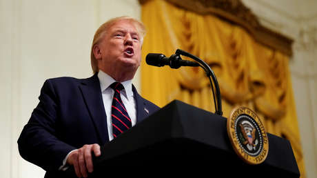 "¡Pillados!": Descubren que la CIA eliminó en secreto una regla clave para informantes antes de la denuncia contra Trump y este lo celebra