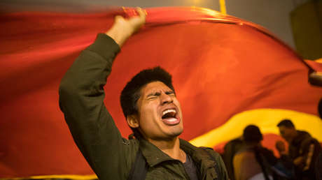 La ciudadanía sale a las calles ante la crisis política que vive Perú