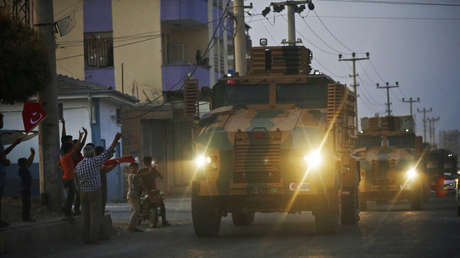 Turquía: "Nuestras tropas han capturado los objetivos predeterminados durante la primera noche de la operación en Siria"