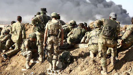 VIDEO: Rebeldes sirios involucrados en el operativo de Turquía ejecutan a dos prisioneros kurdos