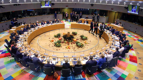 Los 27 miembros de la UE respaldan el nuevo acuerdo de 'divorcio' con Reino Unido