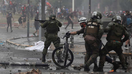 Piden investigar en Chile supuesta participación de Carabineros en la muerte de 'La Mimo', artista callejera que fue encontrada ahorcada en Santiago