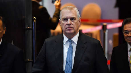 El príncipe Andrés abandona sus funciones públicas tras su entrevista sobre Epstein, acusado de tráfico sexual de menores