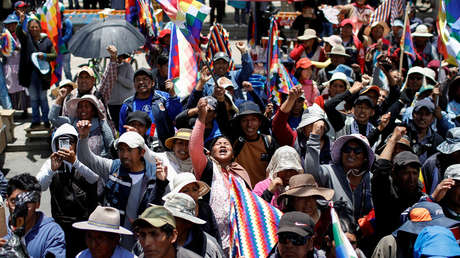 Manifestantes indígenas exigen dignidad y la renuncia de Jeanine Áñez en Bolivia