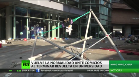 Vuelta a la normalidad después de que termine la revuelta en una universidad de Hong Kong