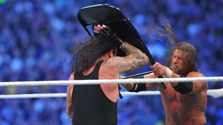 ¿Hasta qué punto es una farsa la lucha libre?: las lesiones más brutales que han marcado la historia de este deporte