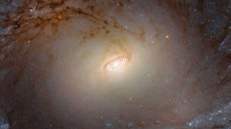 FOTO: El telescopio espacial Hubble capta en detalle una galaxia espiral a 85 millones de años luz