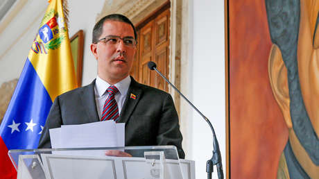 Canciller de Venezuela: "EE.UU. busca acabar con el gobierno de Maduro desde la Asamblea Nacional"