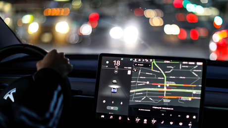 VIDEO: Elon Musk asegura que los coches Tesla "hablarán" con los peatones y lo demuestra