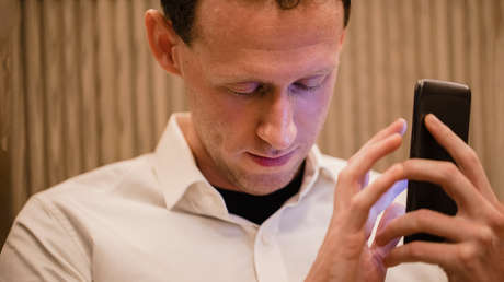 Desde leer textos a identificar objetos, colores y dinero: la 'app' en 35 idiomas para personas con discapacidad visual