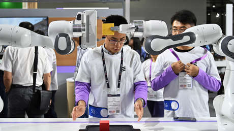 El Mobile World Congress de Barcelona 'pone en cuarentena' a China tras la retirada de importantes compañías tecnológicas