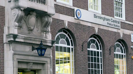 "Mi existencia es la prueba": Denuncia a su padre por violar y dejar embarazada a su madre cuando tenía 13 años