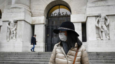 La principal bolsa de Italia cae más del 10 %
