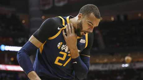 Basquetbolista de la NBA que se burló del coronavirus confirma que contrajo covid-19