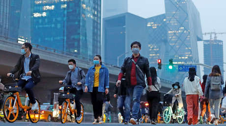 China niega encubrir la magnitud de covid-19 y señala que la revisión al alza de muertes en Wuhan es una "práctica común"