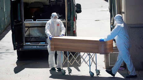 Polémica en España por las cifras que deja el coronavirus: ¿por qué no se incluyen a los miles de ancianos fallecidos en residencias?