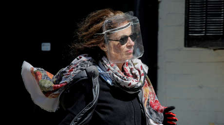 Casi la mitad de los infectados por coronavirus resultaron contagiados por gente que no sabe que está enferma