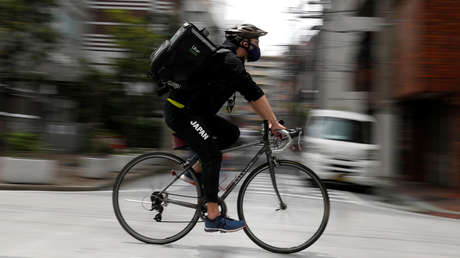 Medallista olímpico trabaja como repartidor de comida para sobrevivir durante la cuarentena por el covid-19 en Japón