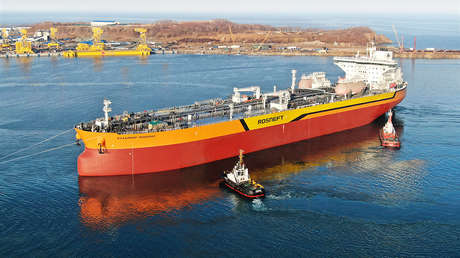 Rusia bota un enorme petrolero de nueva generación Aframax