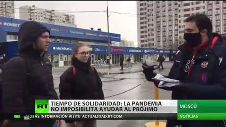 Varias personas y colectivos ayudan a los más necesitados durante la pandemia